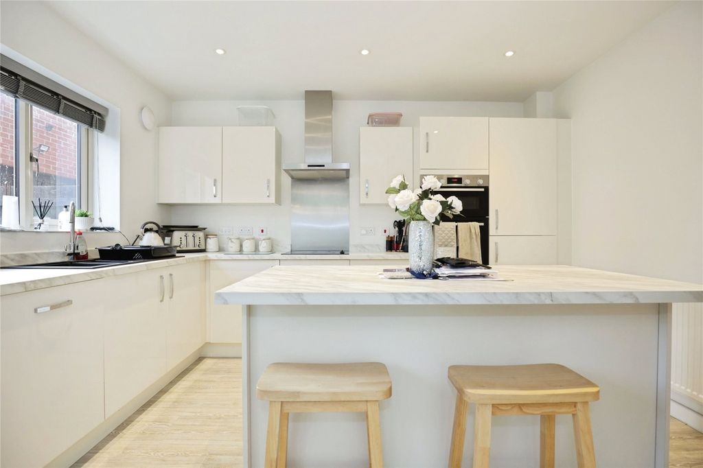 Property photo 3 of 17 Picture No. 04