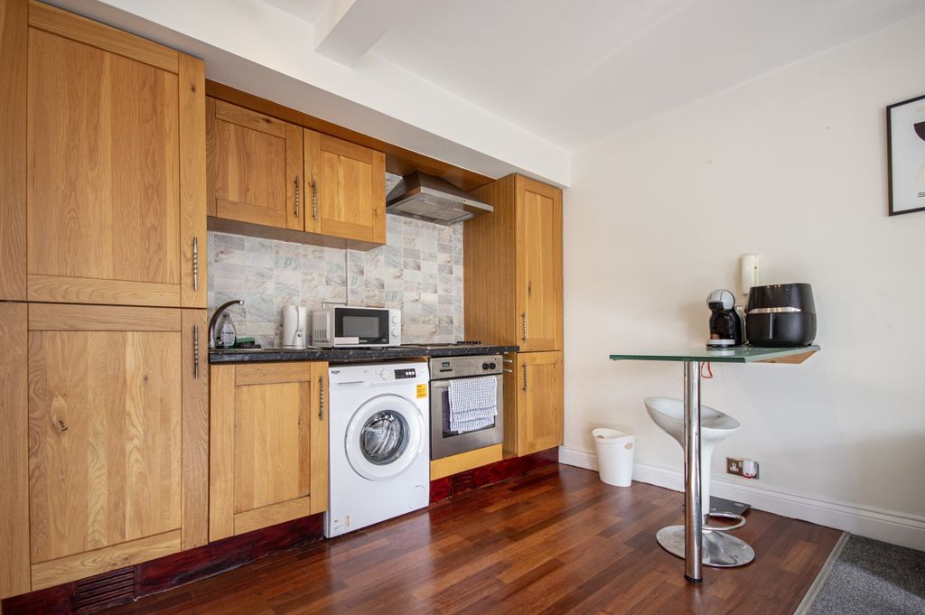 Property photo 2 of 10 5