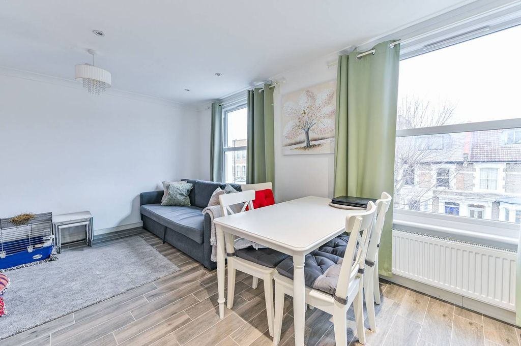 Property photo 3 of 7