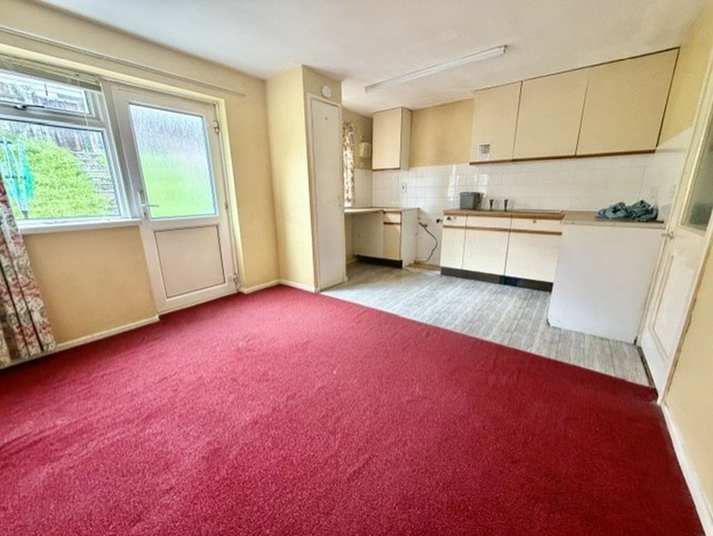 Property photo 2 of 11 Photo 3