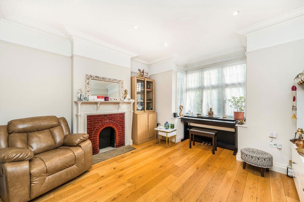 Property photo 3 of 8