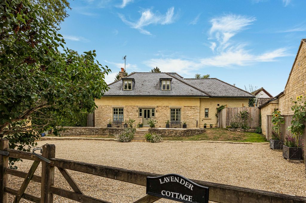 Property photo 1 of 28 Picture No. 04
