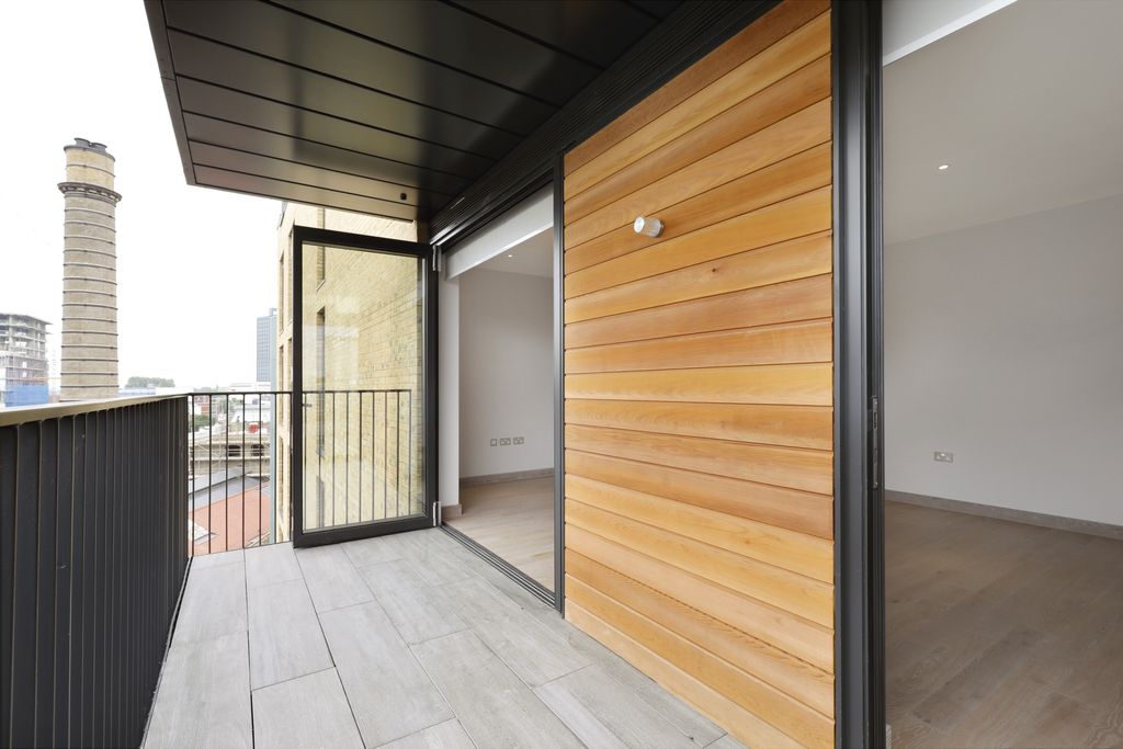 Property photo 2 of 8 Photo 1