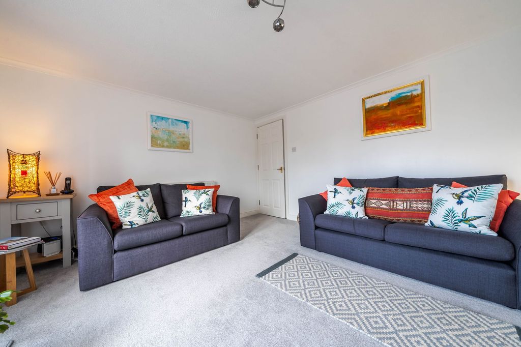 Property photo 3 of 14