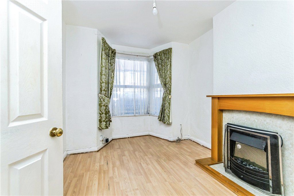 Property photo 2 of 20 Picture No. 30