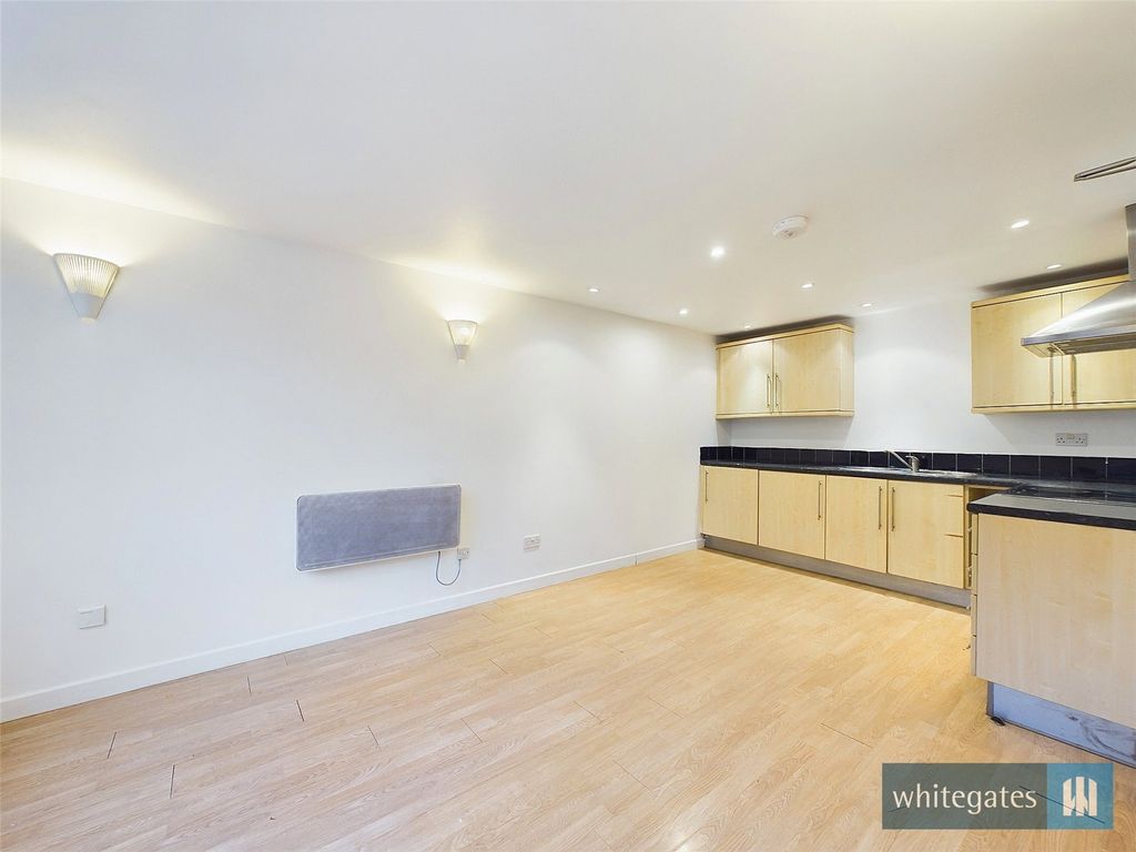 Property photo 3 of 11 Picture No. 01