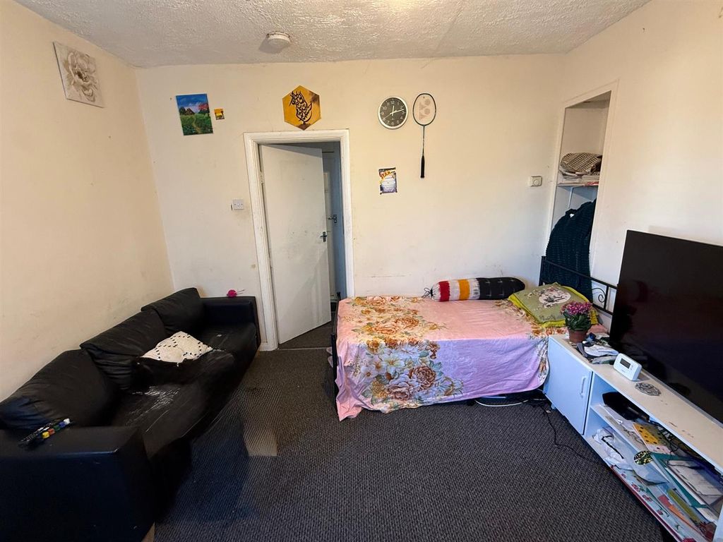 Property photo 2 of 6 Img_4541.Jpg