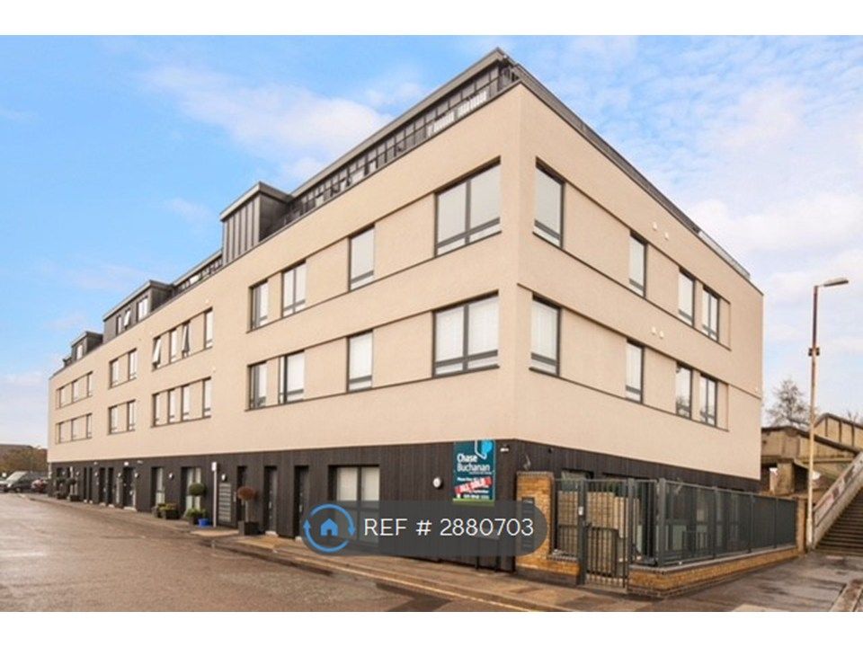 Property photo 1 of 8 Outside Right