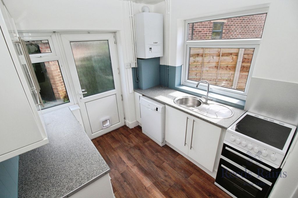Property photo 3 of 18 Pbox-Img.Jpg