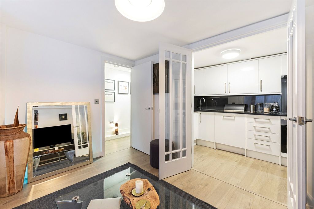 Property photo 3 of 13 Picture No. 14