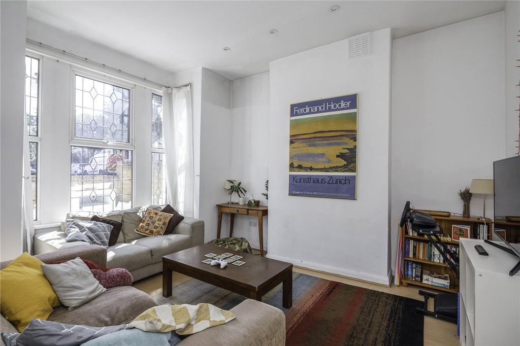 Property photo 1 of 17