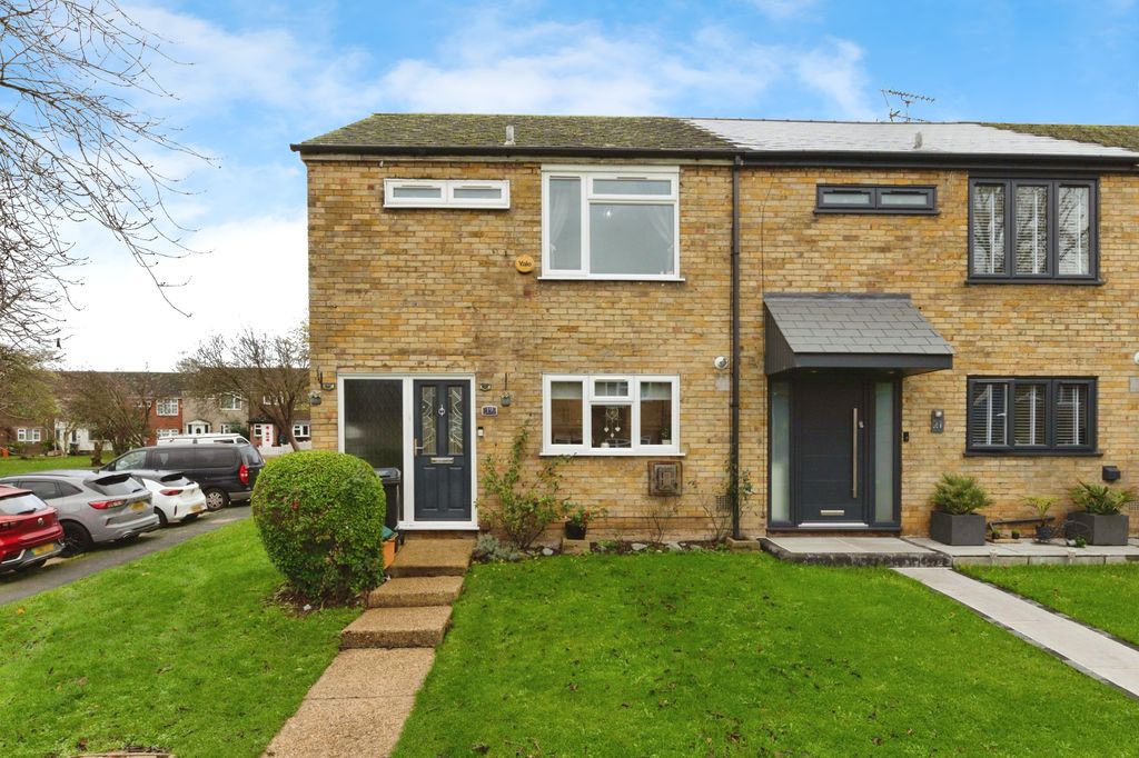 Property photo 1 of 15 19Mistleysidemistleysidebasildonss164Ap-19