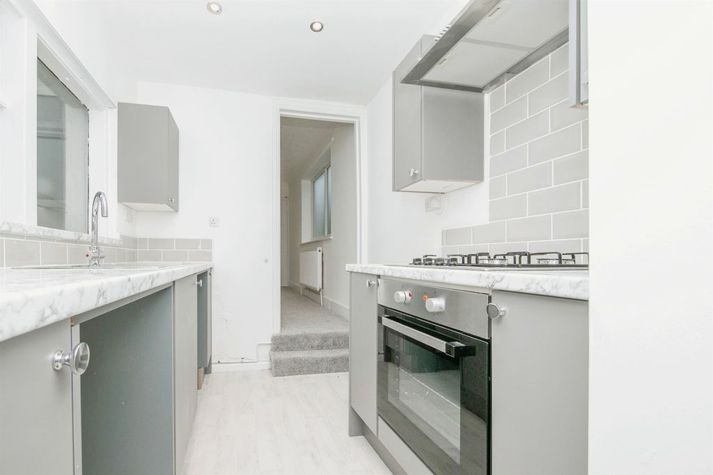 Property photo 1 of 12 Image