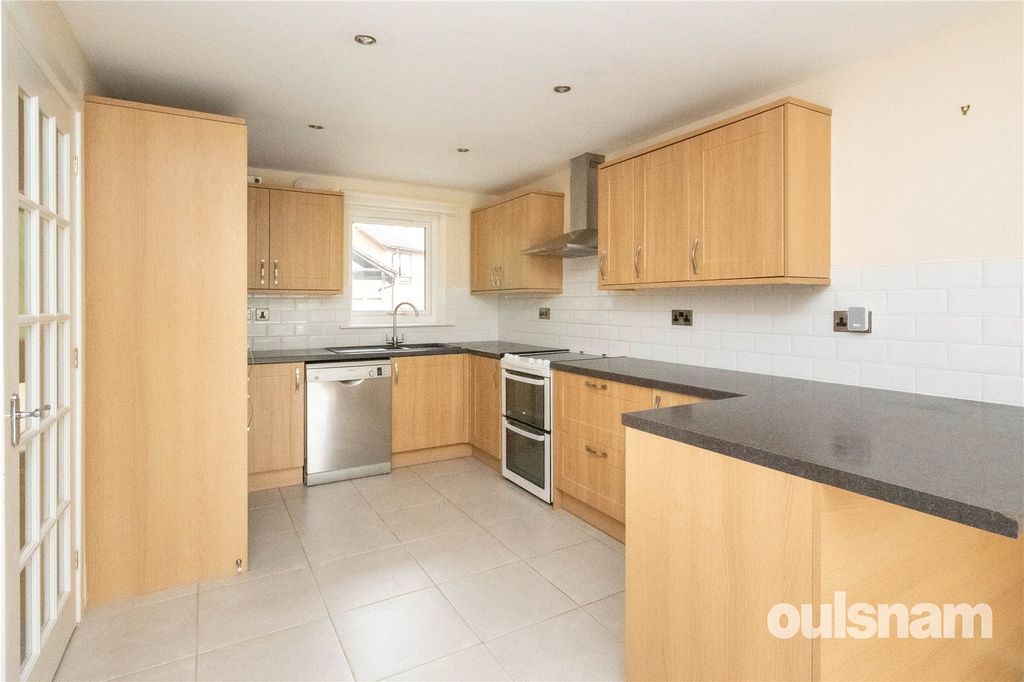 Property photo 3 of 18 Picture No. 02