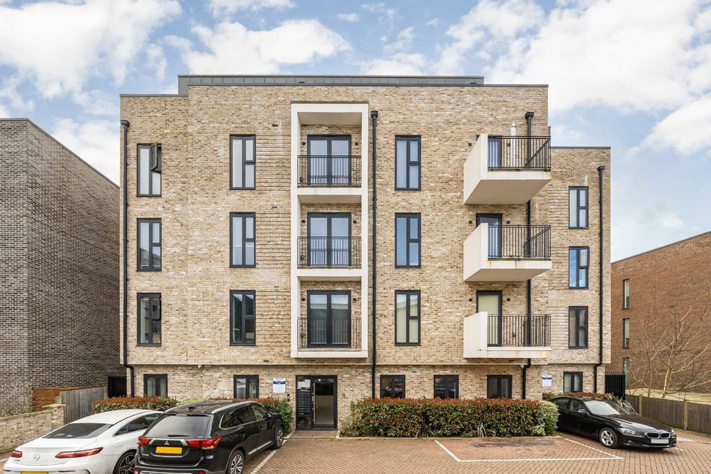 Property photo 1 of 5