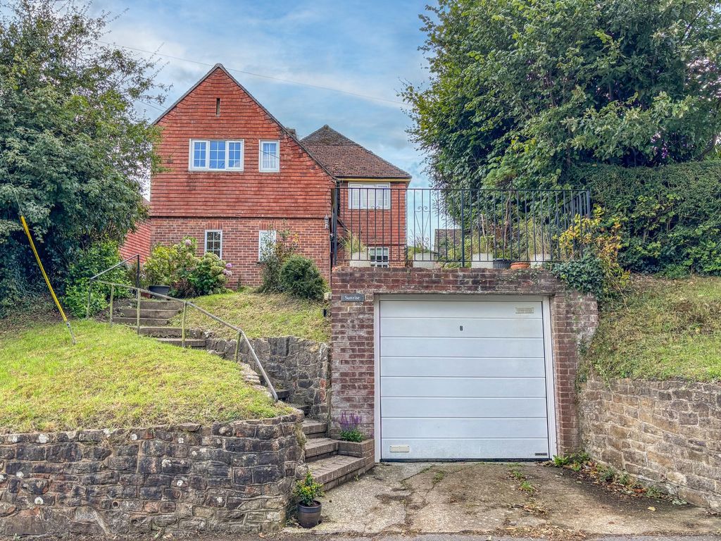 Property photo 1 of 25