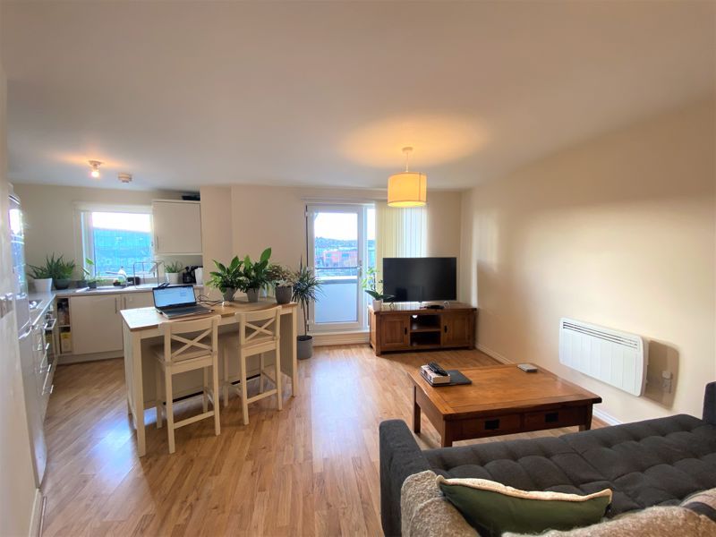 Property photo 3 of 13 Photo 6