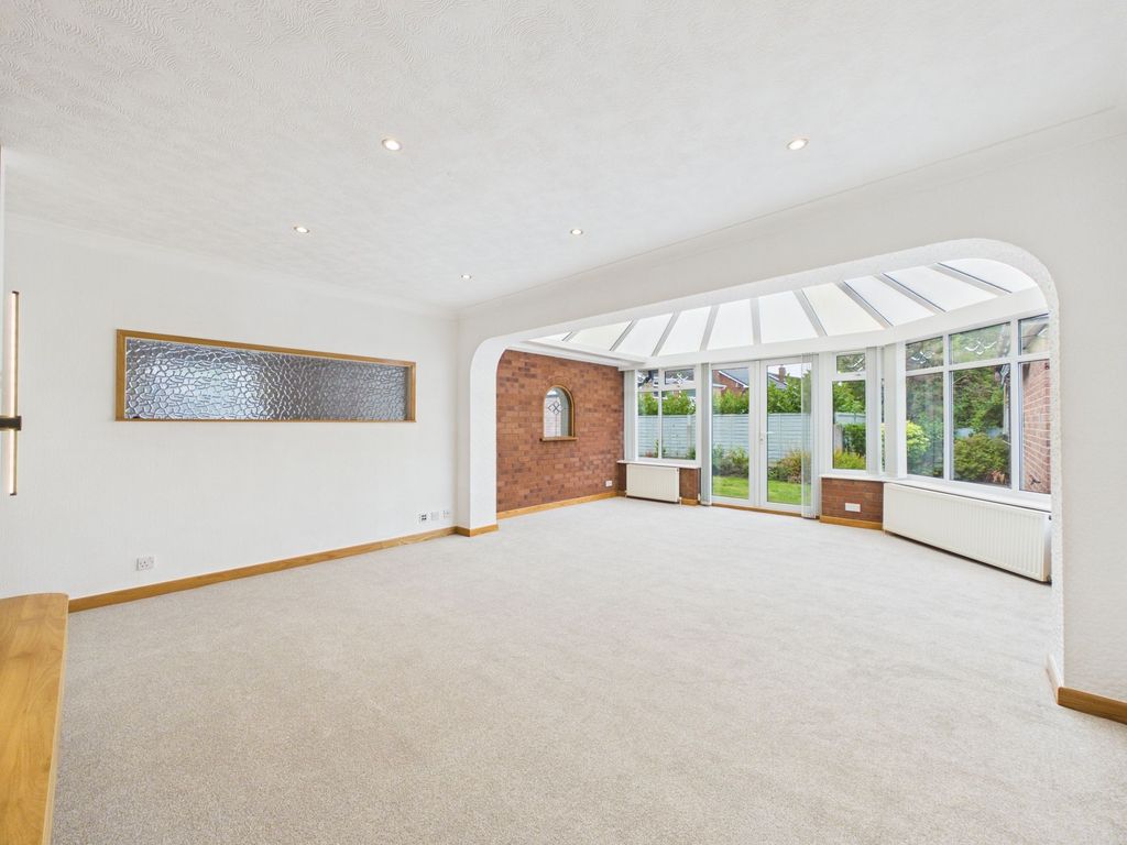 Property photo 2 of 32