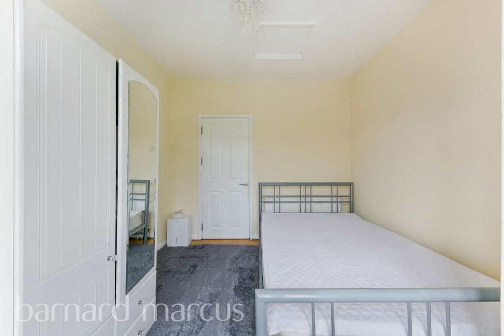Property photo 3 of 8 Image