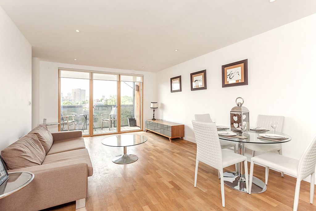 Property photo 1 of 6 1