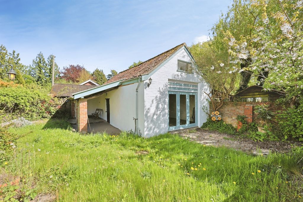 Property photo 2 of 18