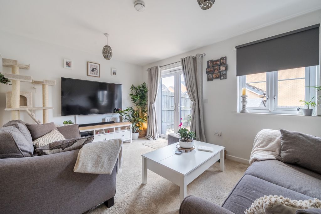 Property photo 2 of 16 1393211-5-695Ba263B5459