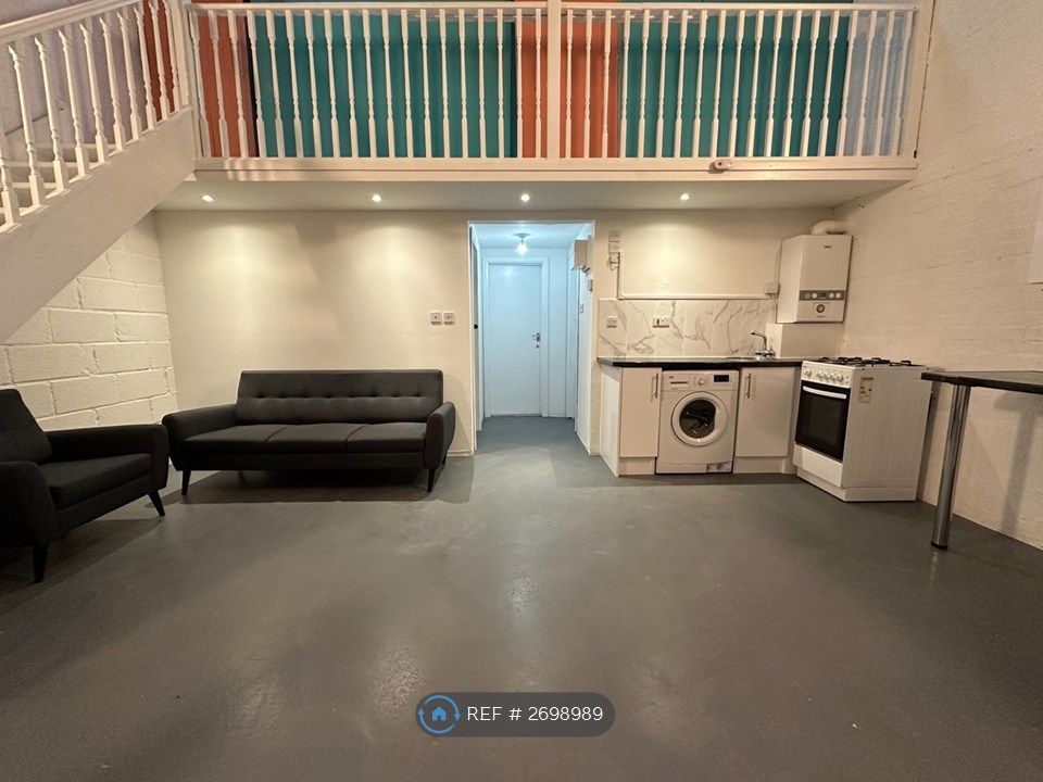 Property photo 2 of 8