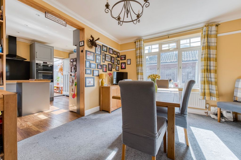 Property photo 2 of 24