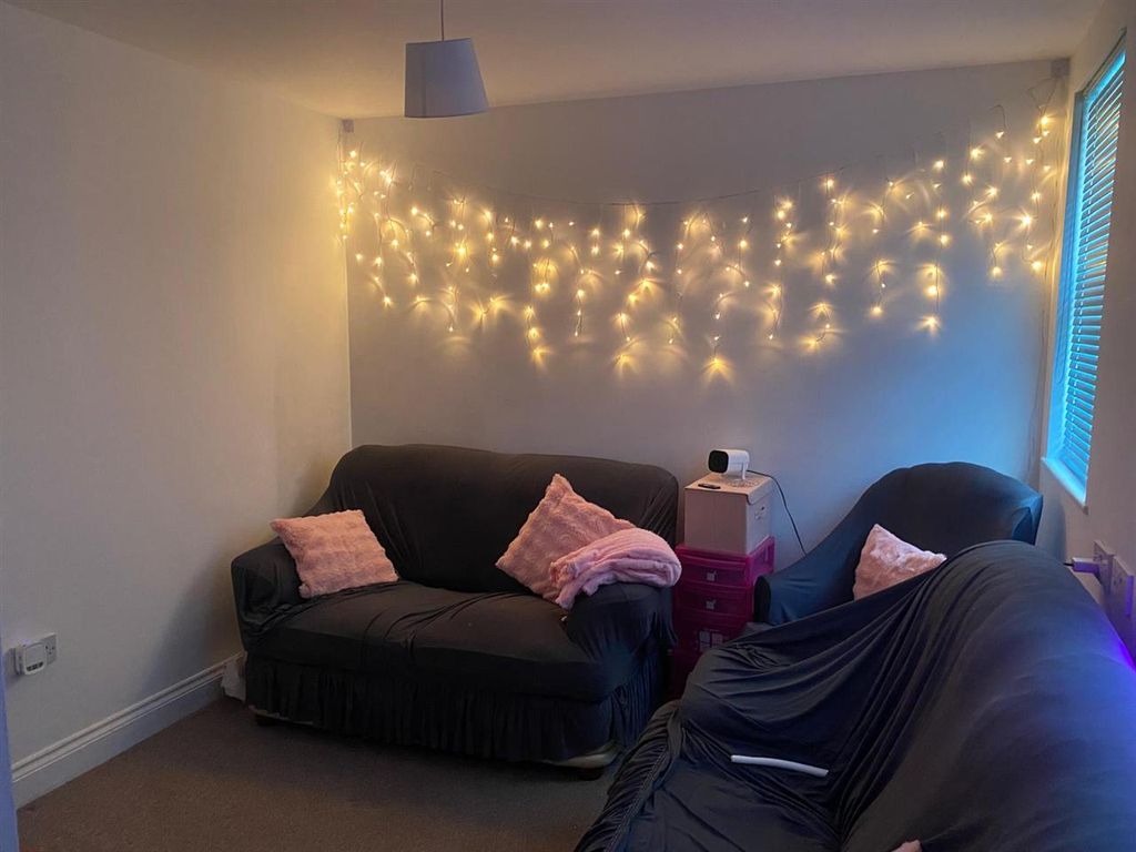 Property photo 1 of 6 Main Picture