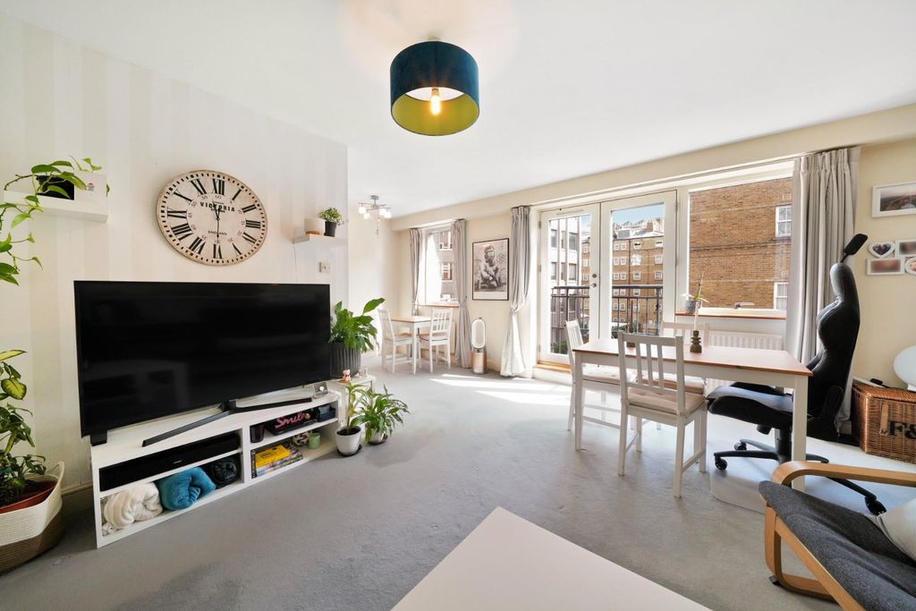 Property photo 1 of 9 Abbey Orchard Street