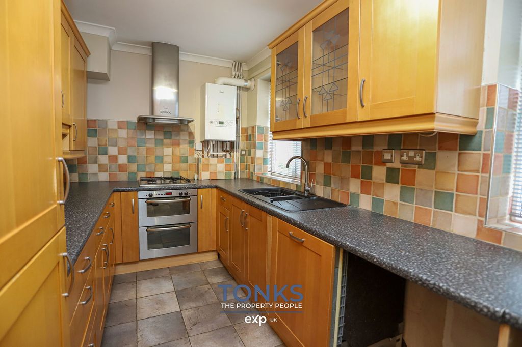 Property photo 3 of 13