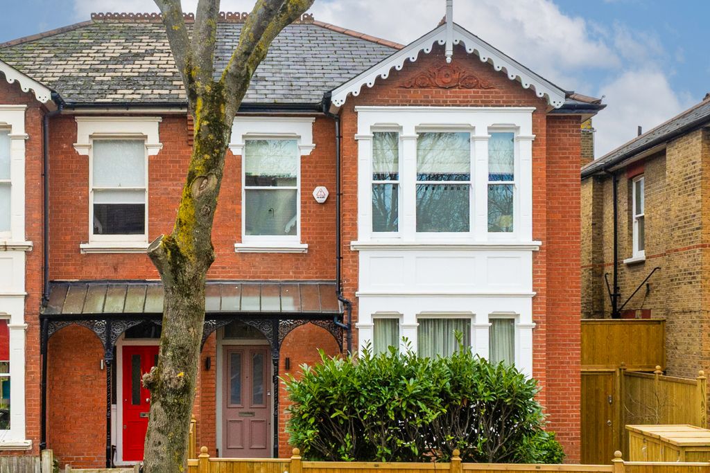 Property photo 1 of 31