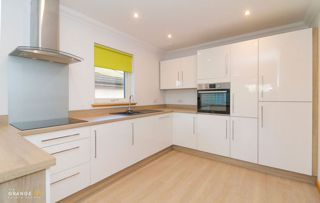 Property photo 3 of 30