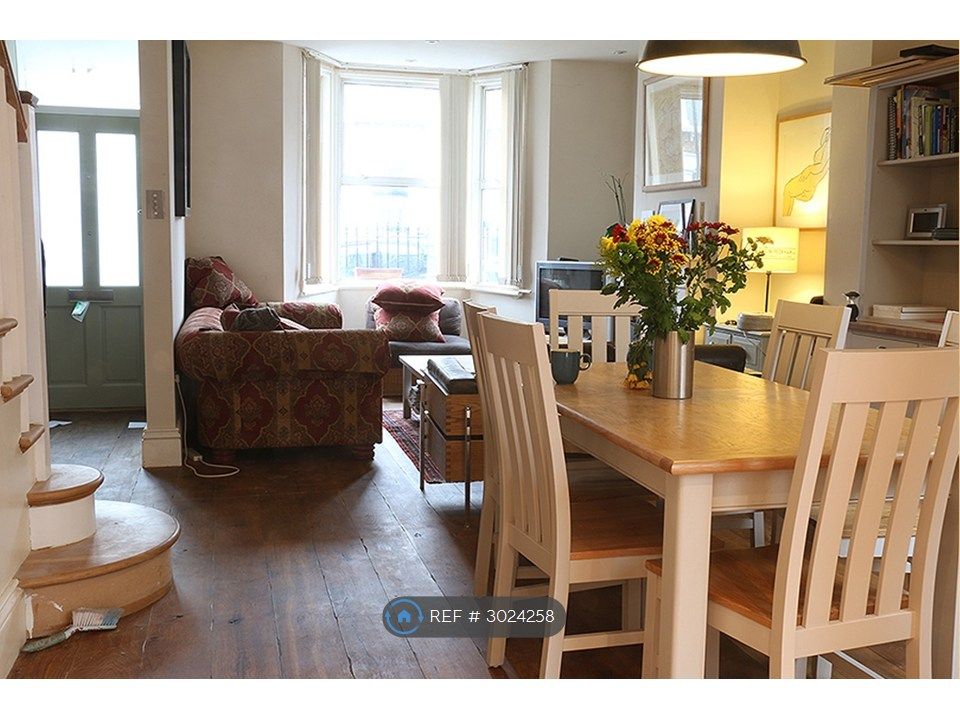 Property photo 1 of 2