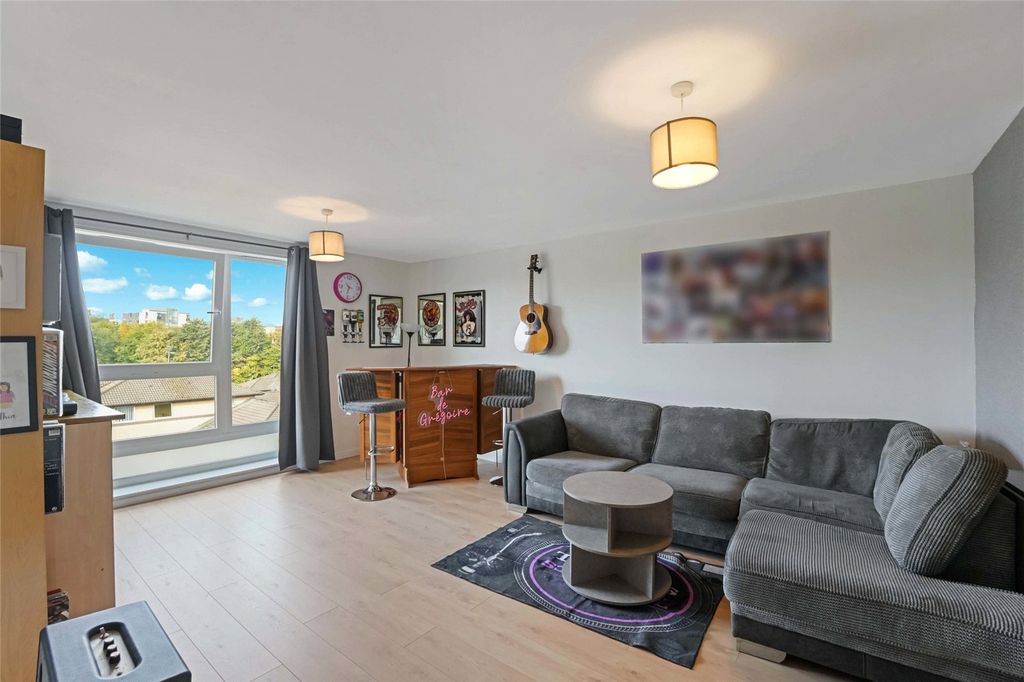 Property photo 2 of 15 2