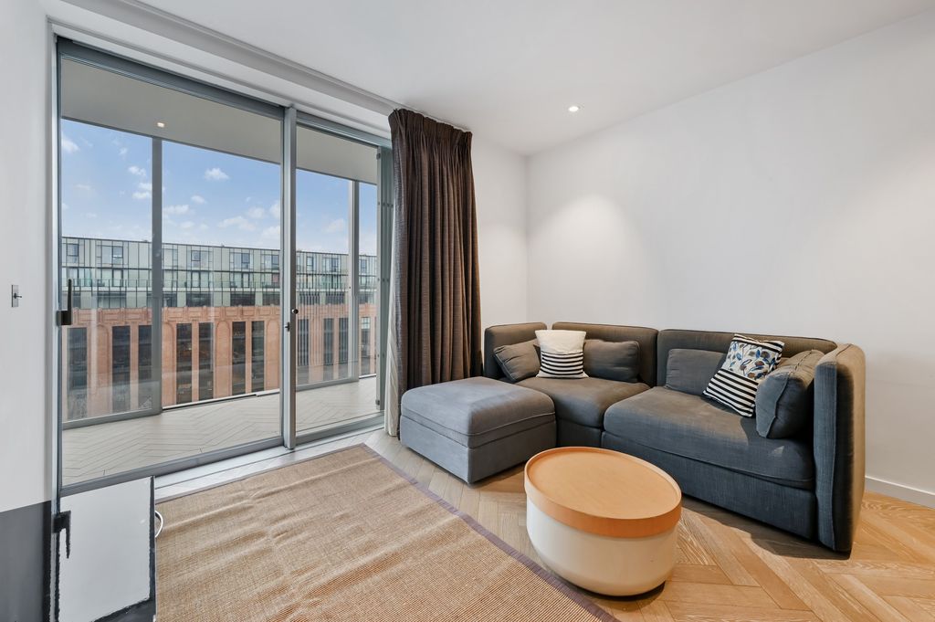 Property photo 2 of 12