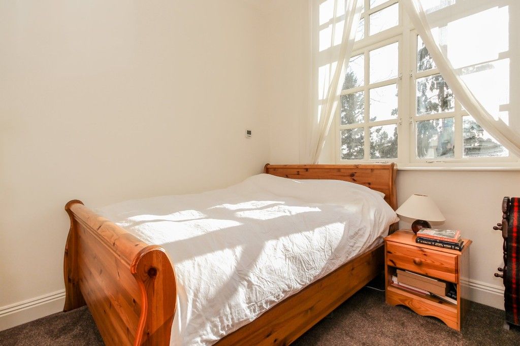 Property photo 3 of 8 Photo 03