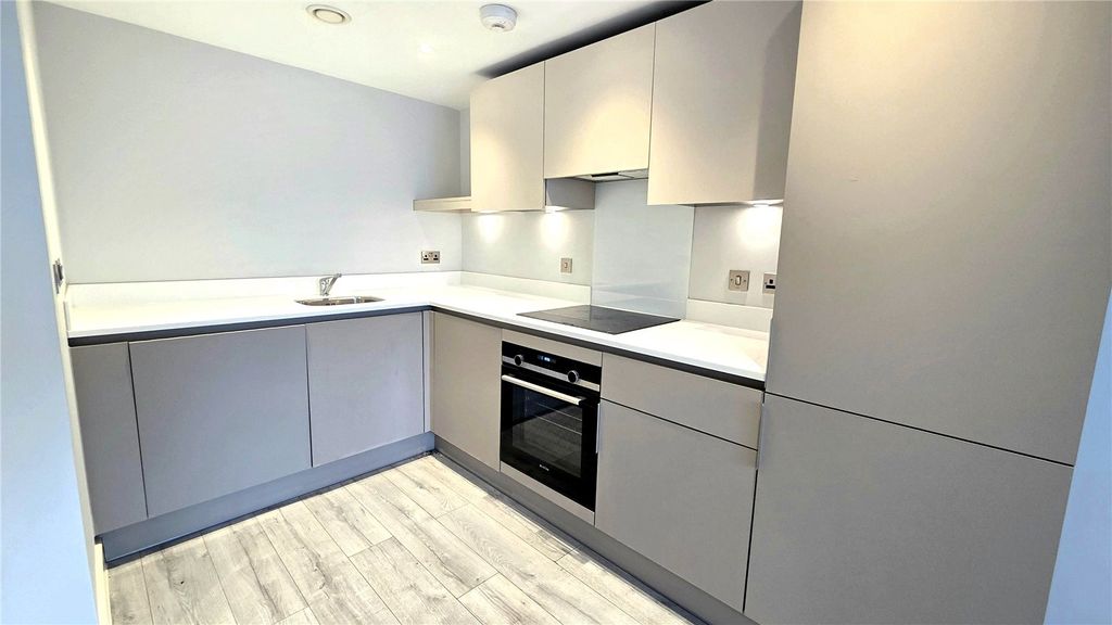 Property photo 2 of 12 Kitchen