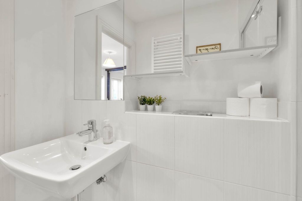 Property photo 1 of 47