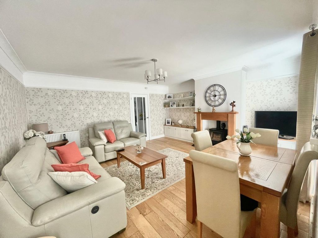 Property photo 2 of 14 3303985