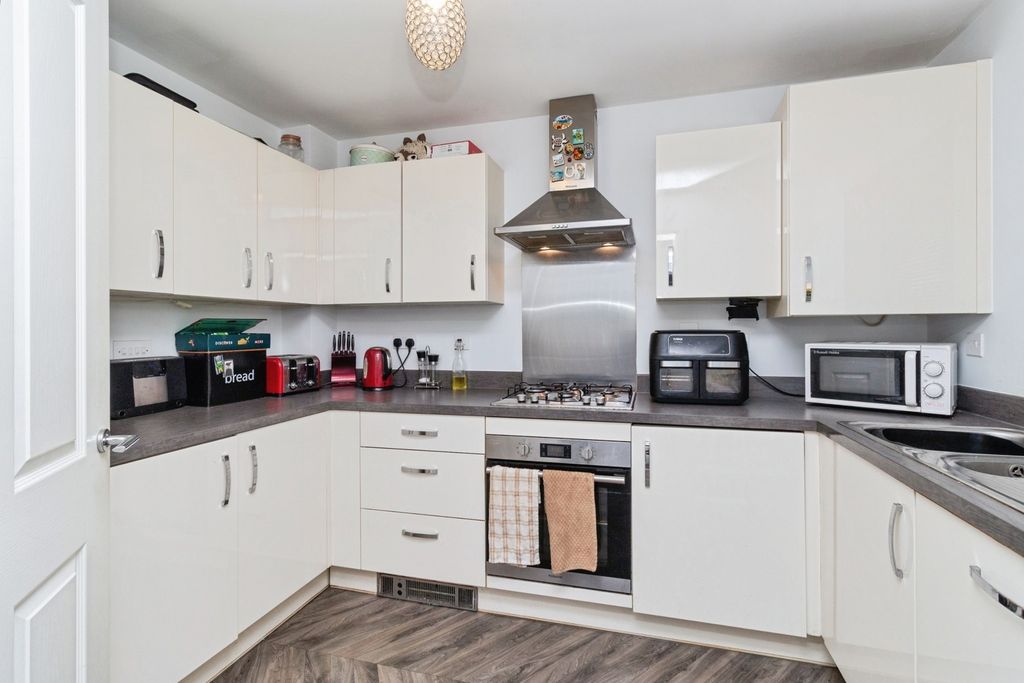 Property photo 3 of 17 Pbox-Img.Jpg