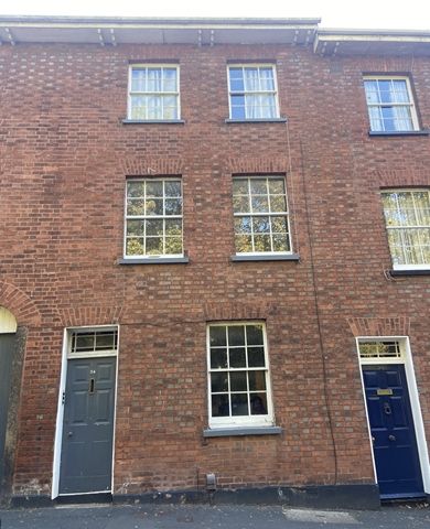 Property photo 1 of 2