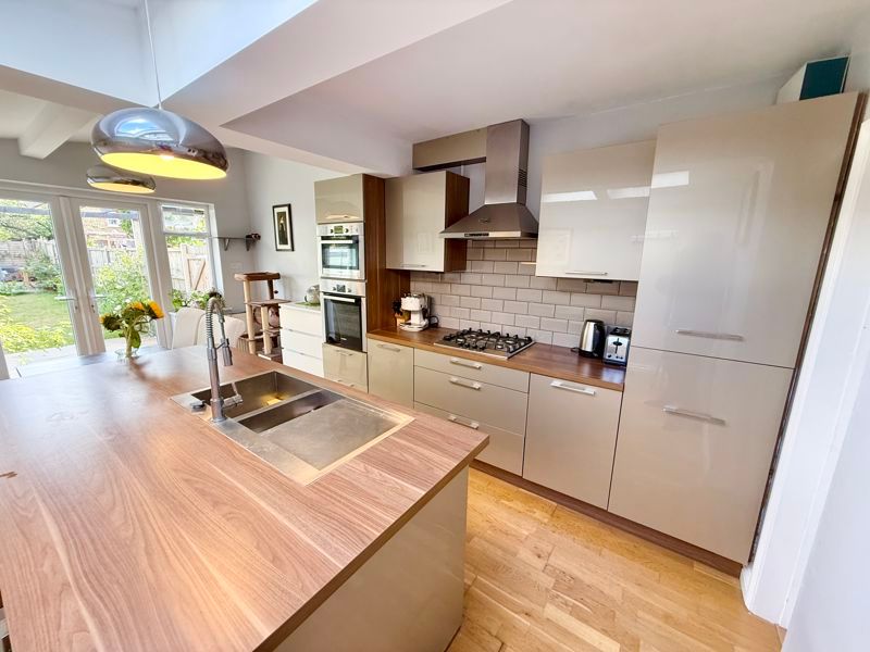 Property photo 3 of 16 Kitchen