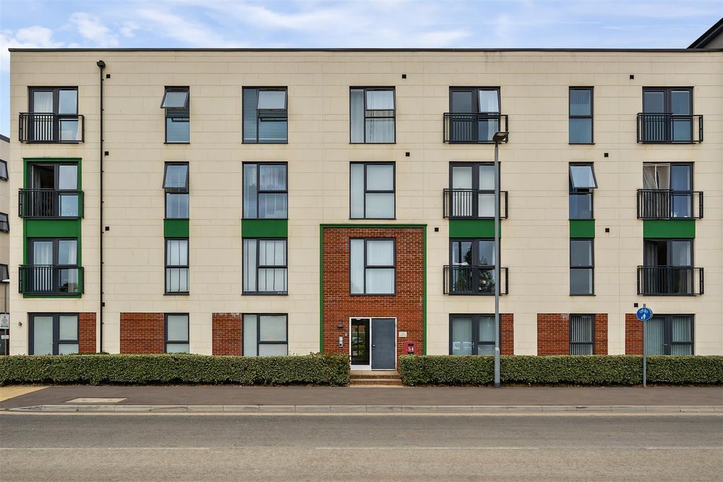 Property photo 1 of 14 1330735-8-6880E7Ad26Bcc.Jpg