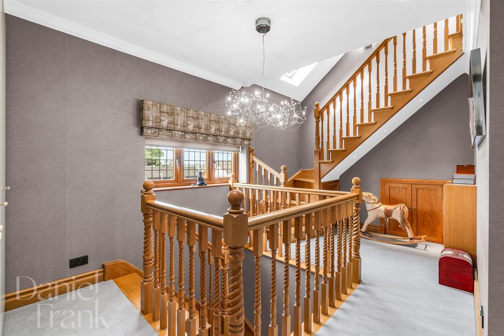 Additional image 22 of 5 bed detached house for saleWest View, Loughton IG10