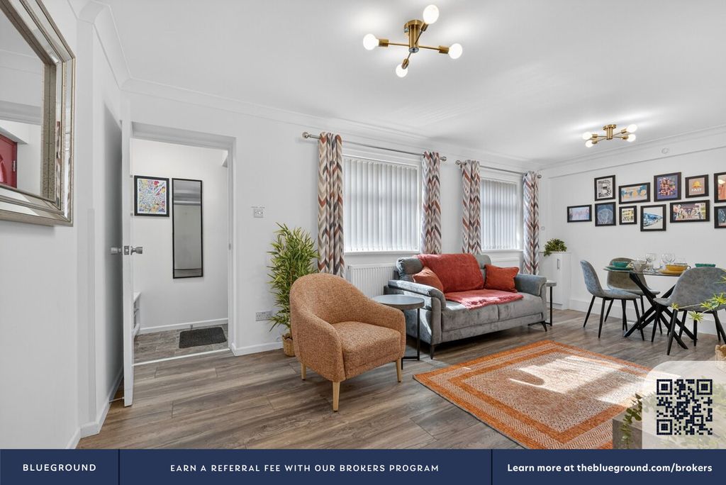 2 bed flat to rentBelfast BT7 photo 4
