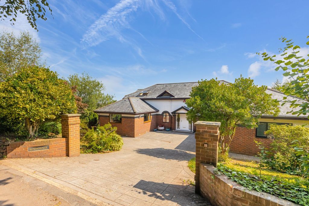 Property photo 1 of 39