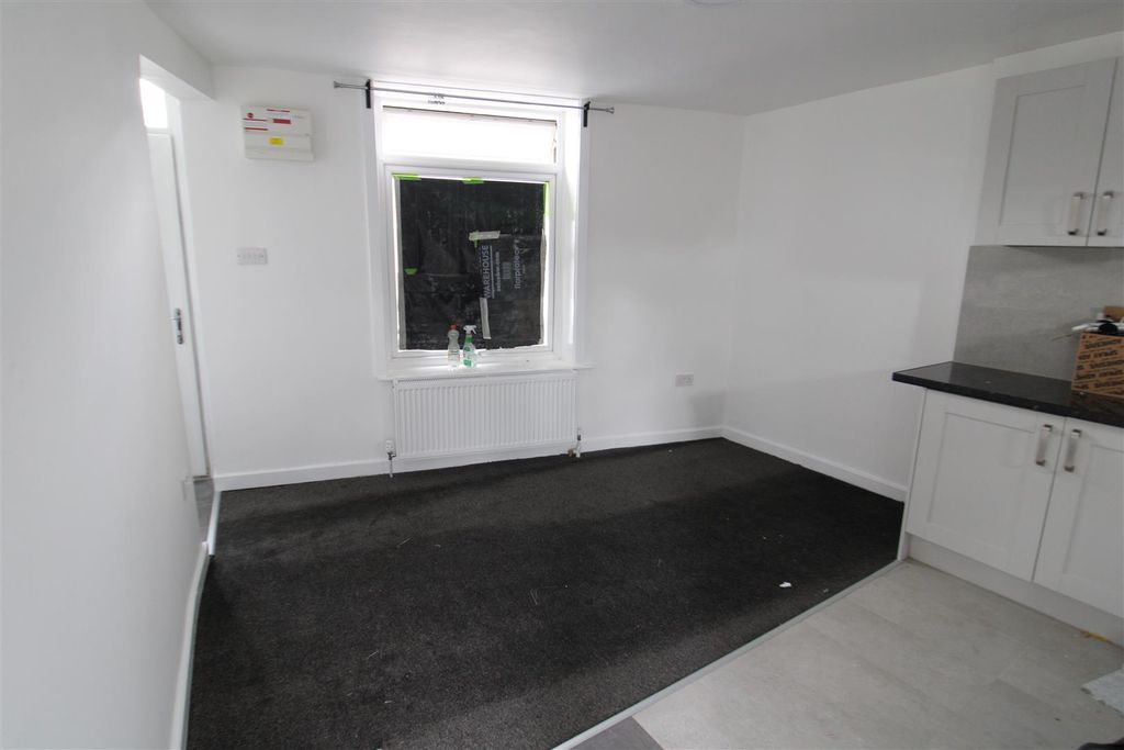 Property photo 3 of 7 Img_4103.Jpg