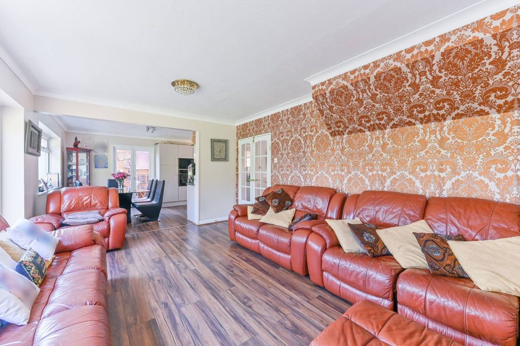 Property photo 1 of 24