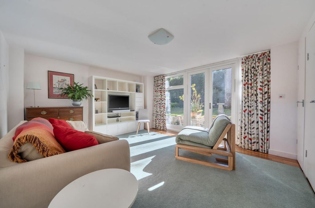 Property photo 3 of 28 91 Hocombe Road (7).Jpg